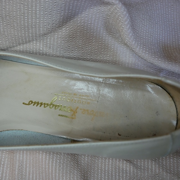 Salvatore Ferragamo loafers, off-white color, 10B - Picture 7 of 16